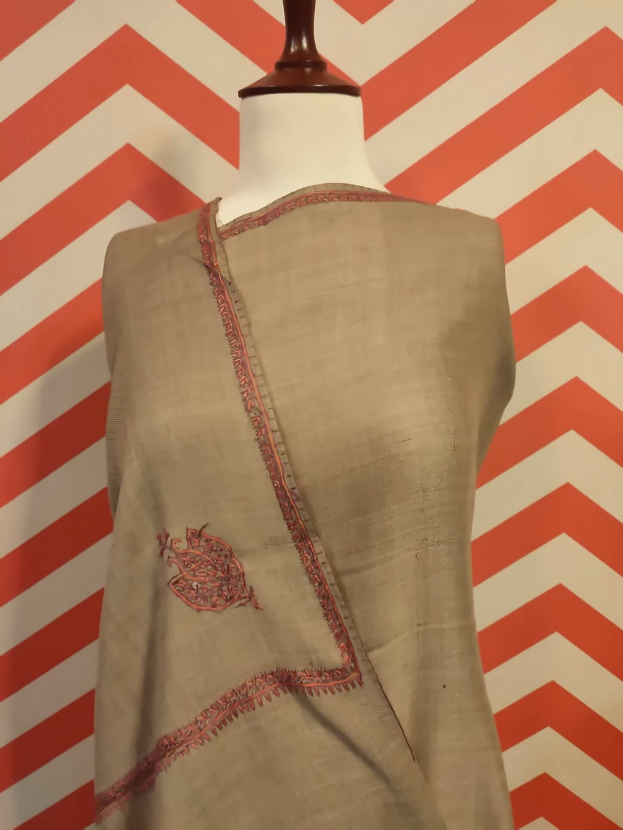 Womens Kashmiri Hand Embroidered Shawl, Border Design Work RKF-206 - FaisalFabrics.pk