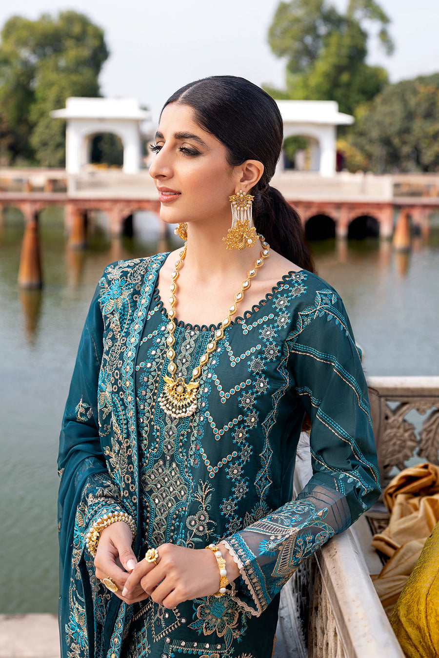 Ramsha Andaz Embroidered Luxury Lawn Unstitched 3 Piece Suit Z-507