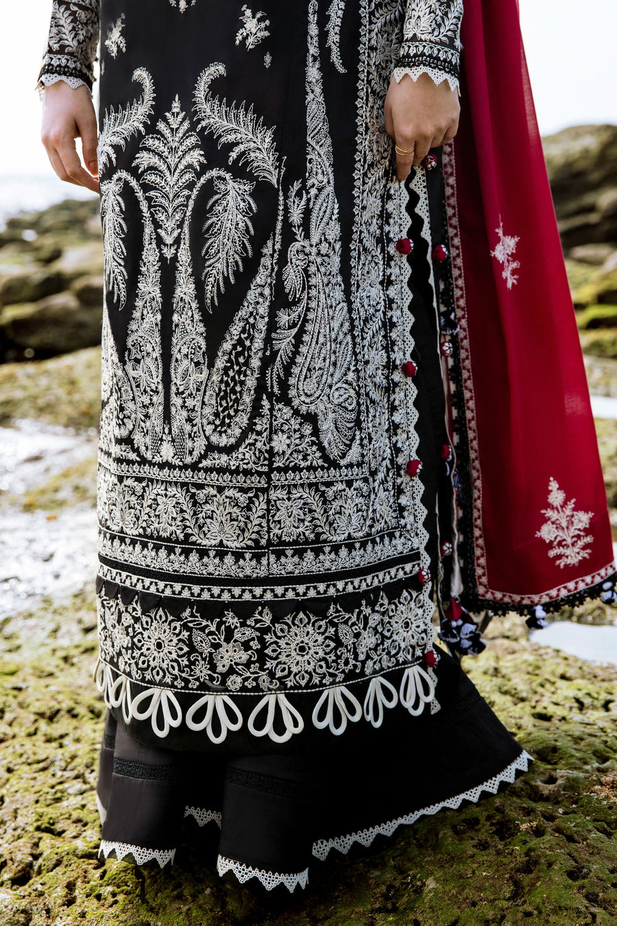 ZAHA by Khadijah Shah EMbroidered Lawn Unstitched 3Pc Suit ZL23-01 A