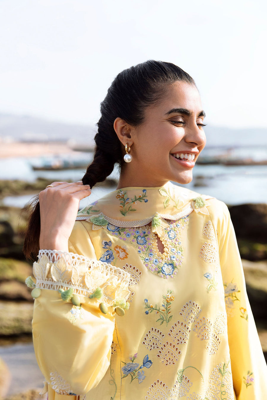 ZAHA by Khadijah Shah EMbroidered Lawn Unstitched 3Pc Suit ZL23-04 A