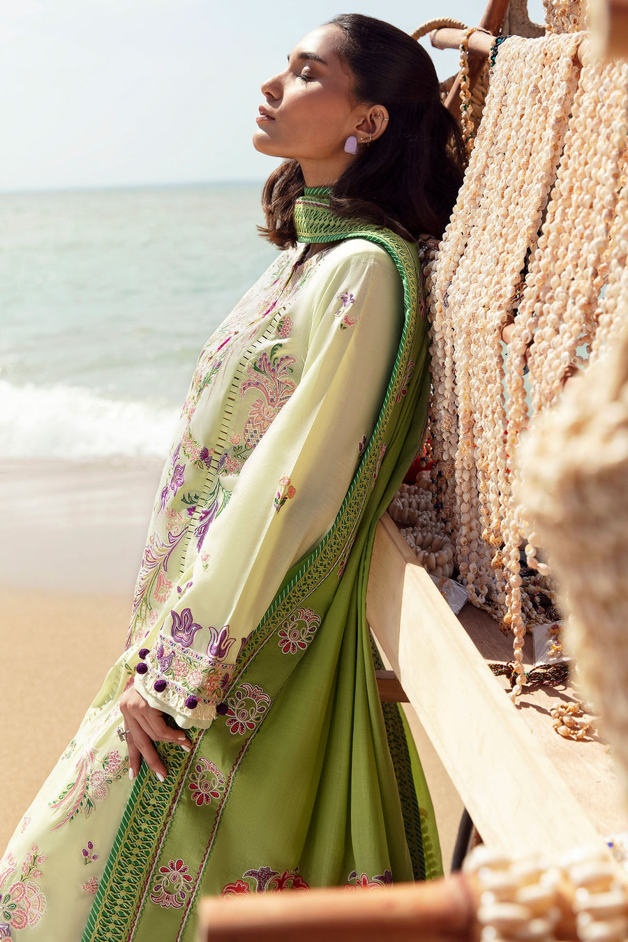 ZAHA by Khadijah Shah EMbroidered Lawn Unstitched 3Pc Suit ZL23-05 B