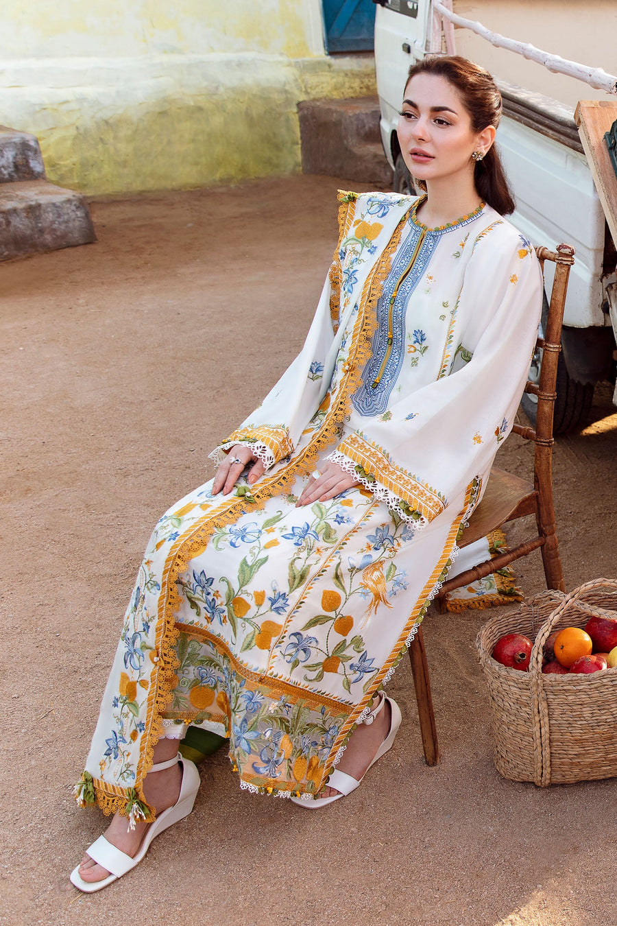 ZAHA by Khadijah Shah EMbroidered Lawn Unstitched 3Pc Suit ZL23-07 A