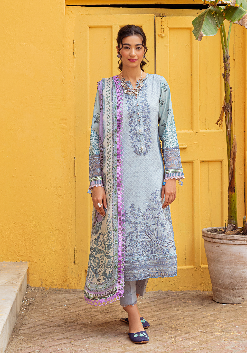 Zarqash Tresor Luxe Lawn Unstitched Embroidered 3 Piece Suit ZQ 8B