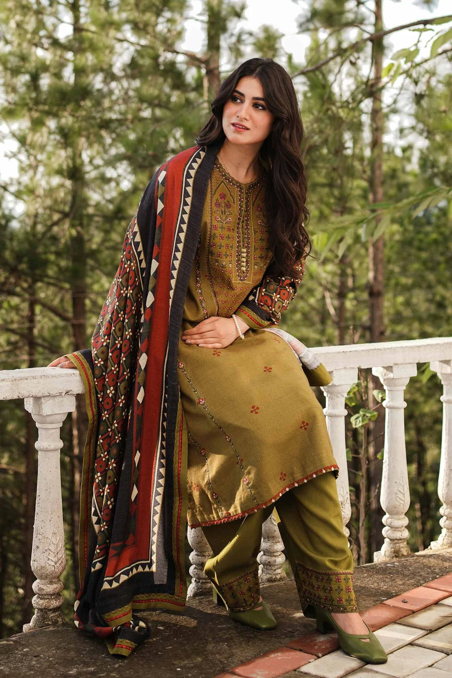 COCO by Zara Shahjahan Unstitched Embroidered 3Pc Suit D-5B