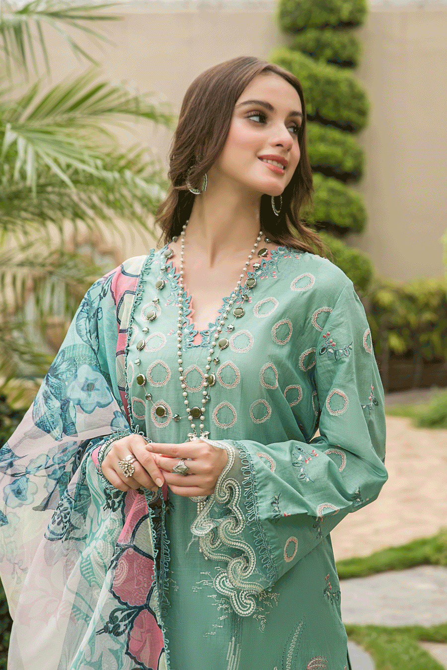 Suveez Pariza Embroidered Lawn 3 Piece Suit - CP-04 Mina