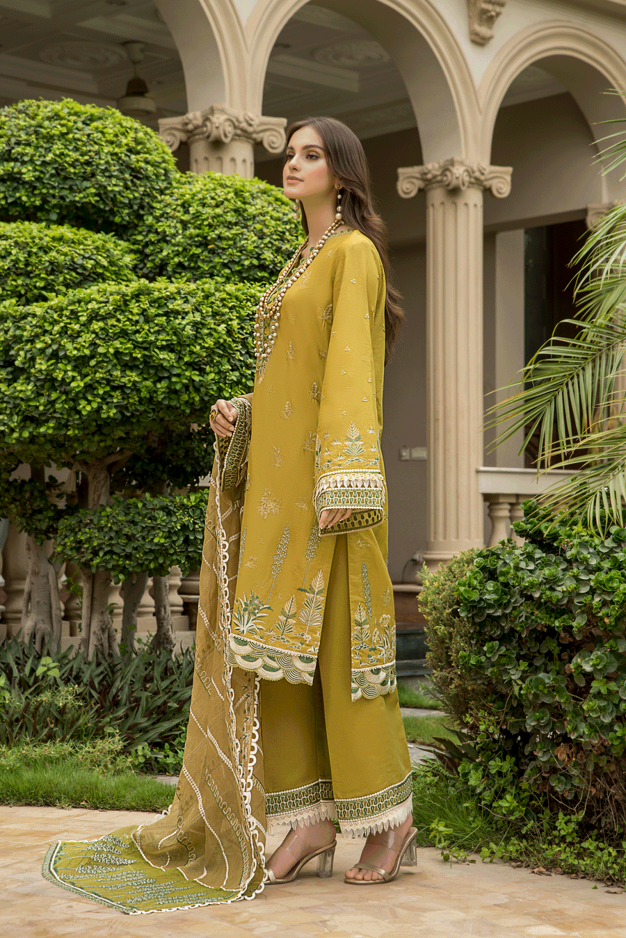 Suveez Pariza Embroidered Lawn 3 Piece Suit - CP-03 ESHAL