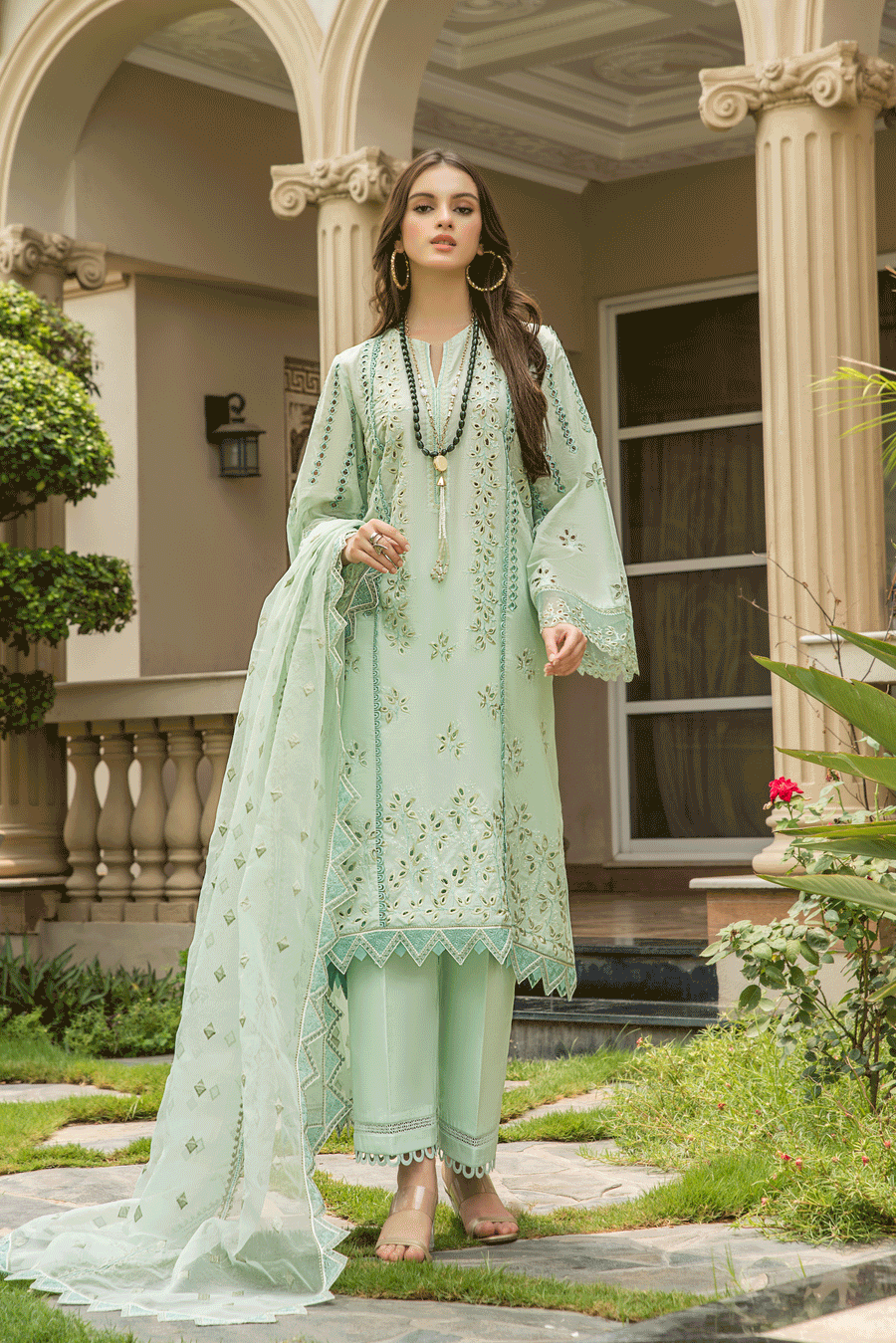 Suveez Pariza Embroidered Lawn 3 Piece Suit - CP-06 FIESTA