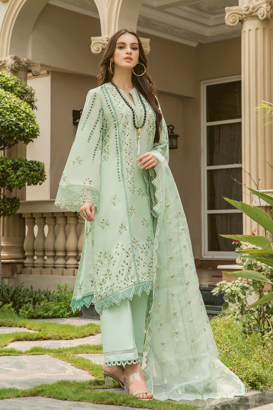 Suveez Pariza Embroidered Lawn 3 Piece Suit - CP-06 FIESTA