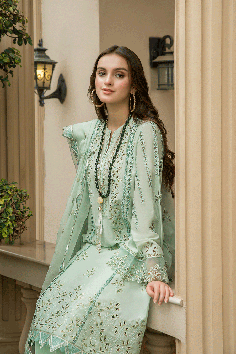 Suveez Pariza Embroidered Lawn 3 Piece Suit - CP-06 FIESTA