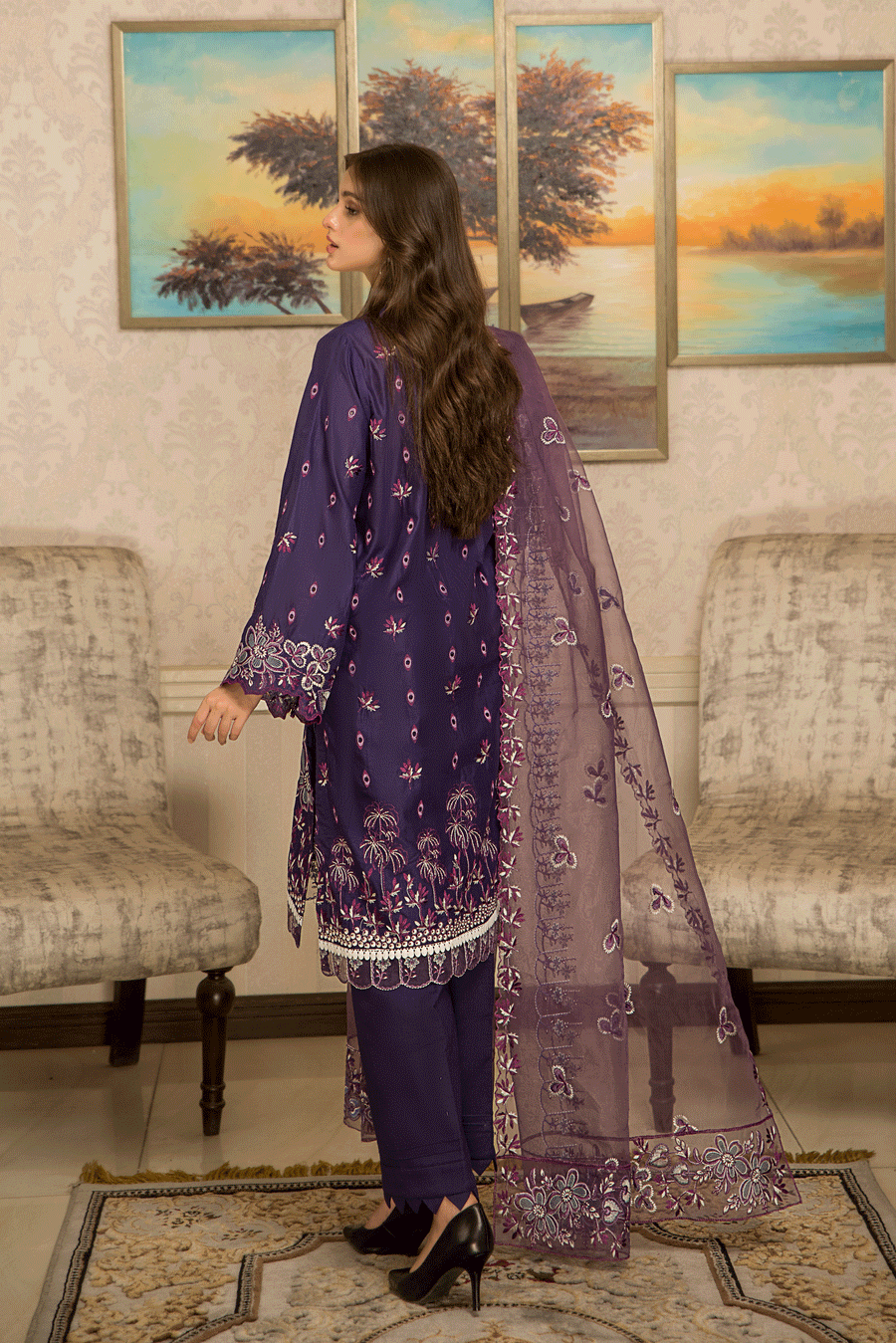 Suveez Pariza Embroidered Lawn 3 Piece Suit - CP-05 MARTINI